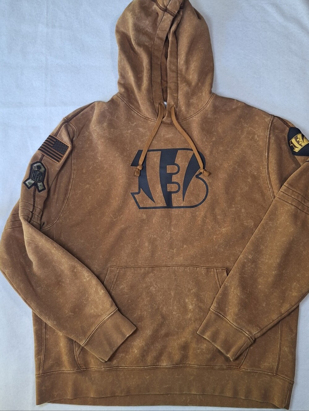 Nike Cincinnati Bengals Hoodie Men's XL Brown With NFL Patches. Small Hole